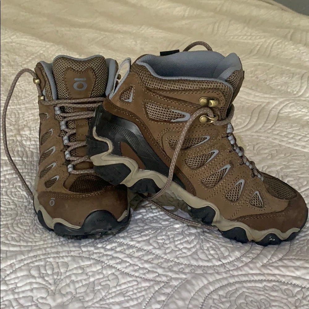 Obōz boots. Lightly used, great condition.